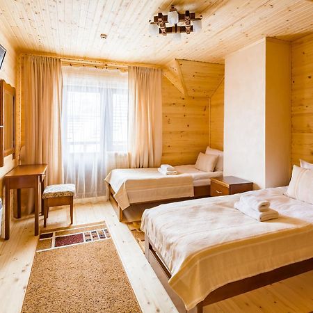 Family Hotel Kaskad Bukovel Chambre photo