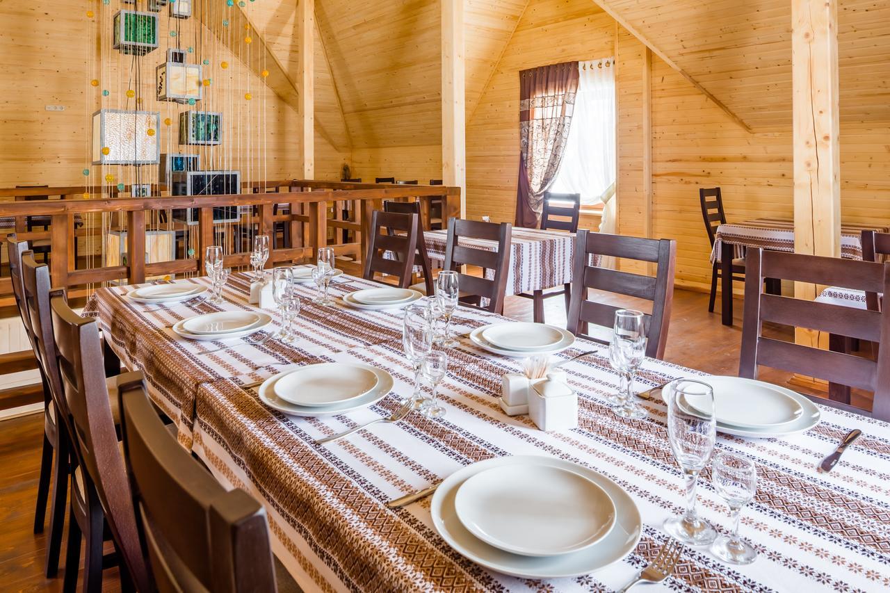 Family Hotel Kaskad Bukovel Extérieur photo