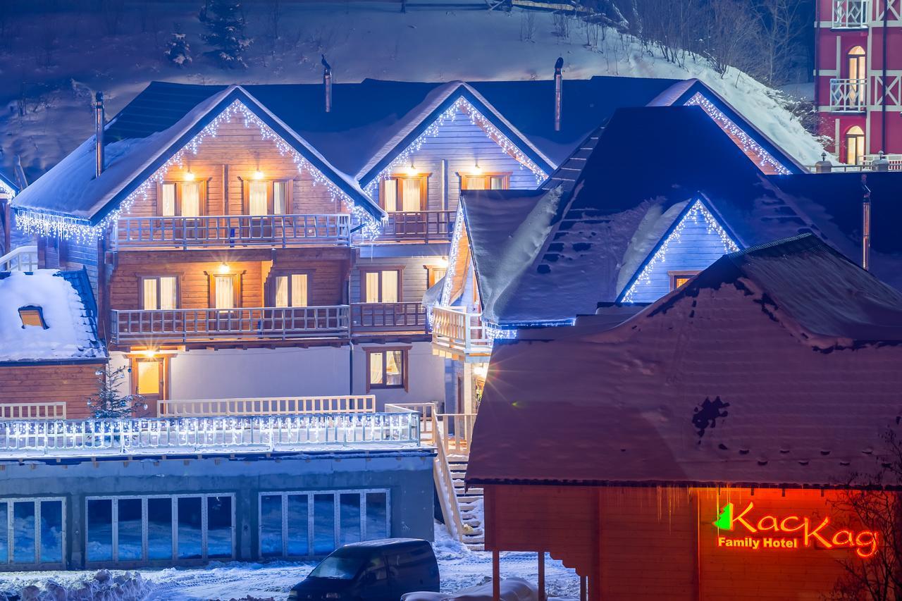 Family Hotel Kaskad Bukovel Extérieur photo