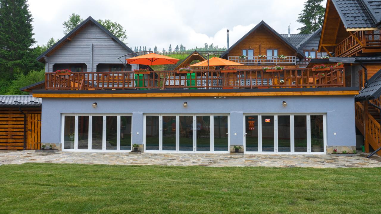 Family Hotel Kaskad Bukovel Extérieur photo