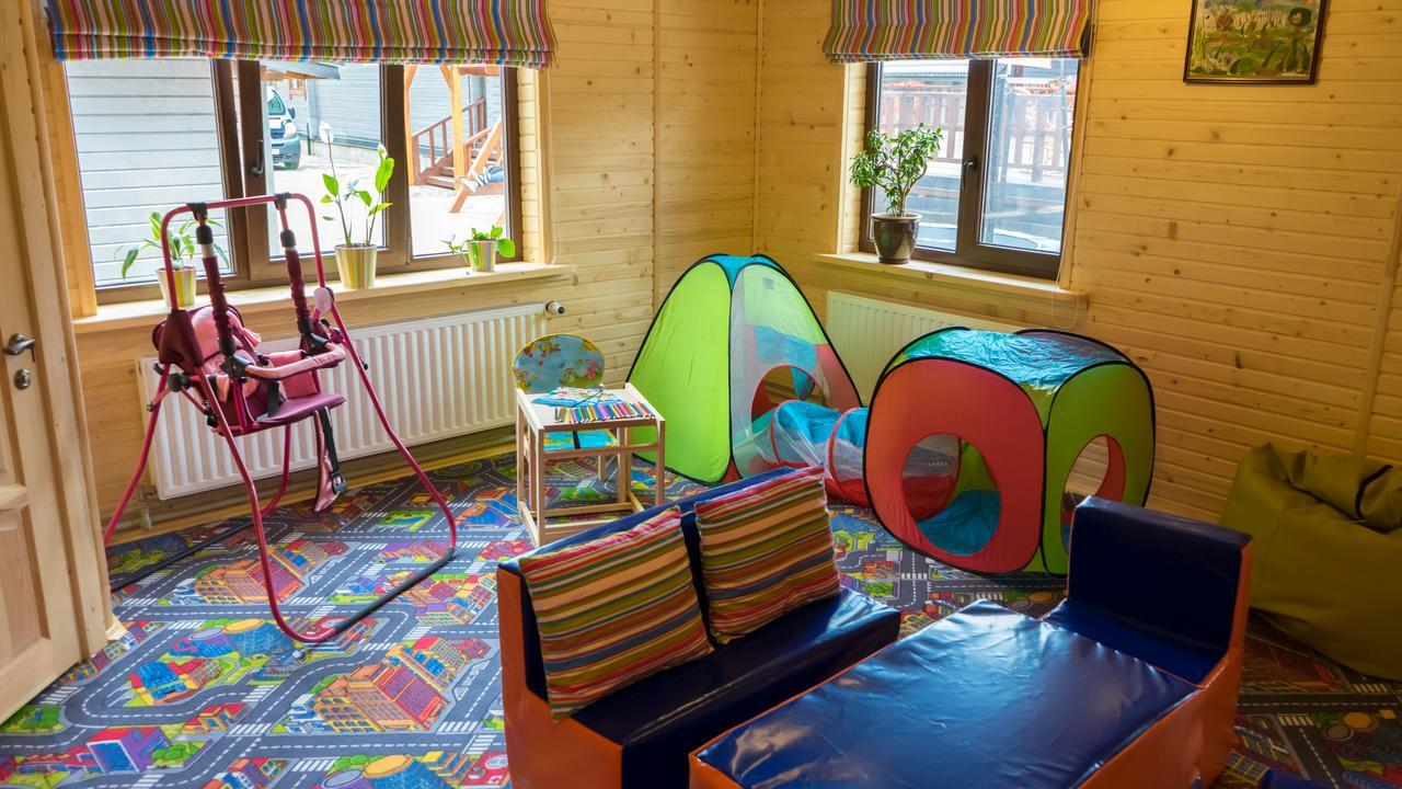 Family Hotel Kaskad Bukovel Extérieur photo
