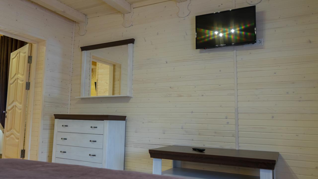 Family Hotel Kaskad Bukovel Extérieur photo